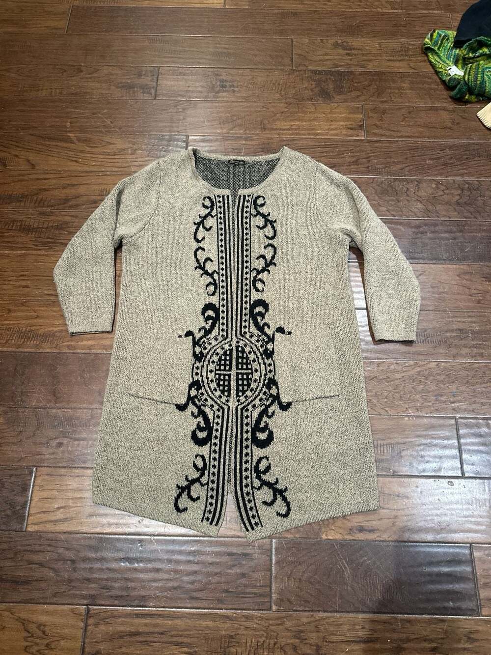 Baciano by Bacci Tan Black‎ Medallion Jacquard Knit Open Front Long Cardigan